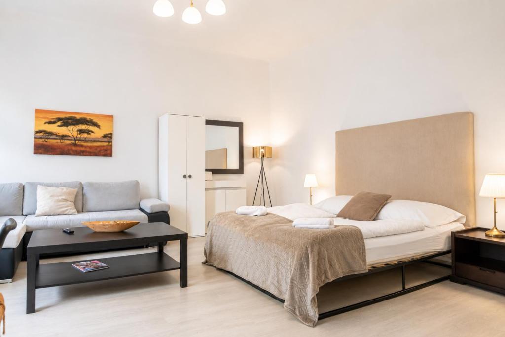 Affordable 1BR Apt Next to Rennweg & Belvedere