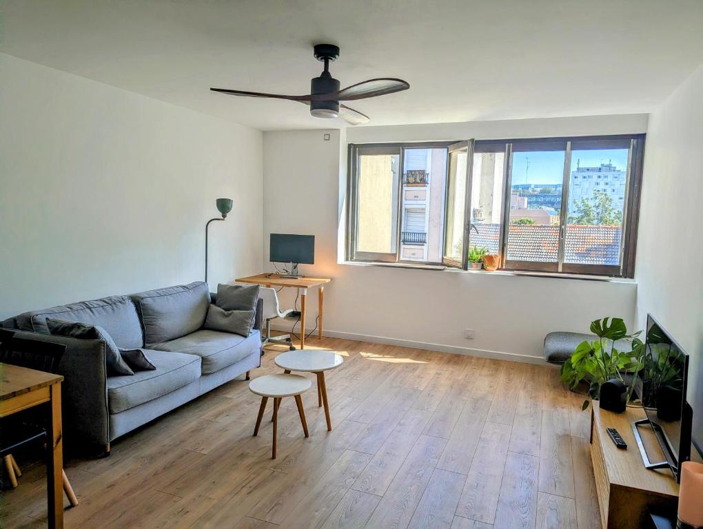 Grand appartement lumineux entièrement rénové