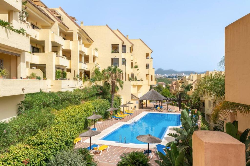 Duquesa Village - Seaview Apartment