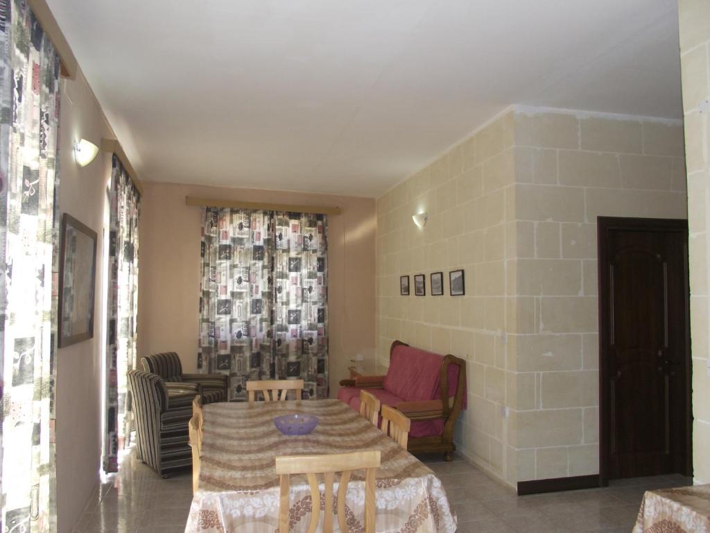 Sunset Seaview Accommodation - 13