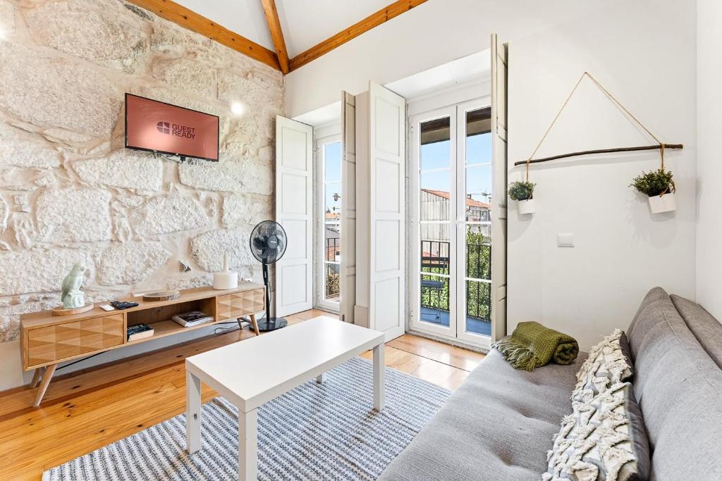 GuestReady-Cosy Studio with Balcony in Porto