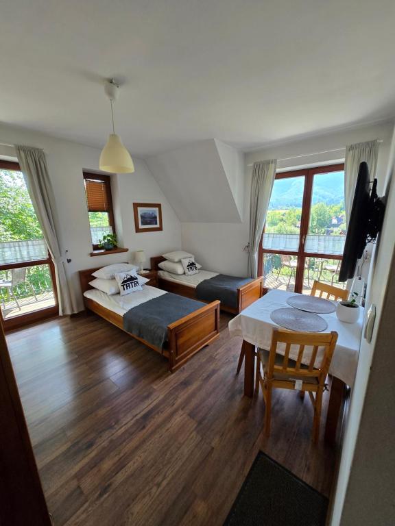 Pokoje Widokowe Szymaszkowa - Double Or Twin Room With Mountain View