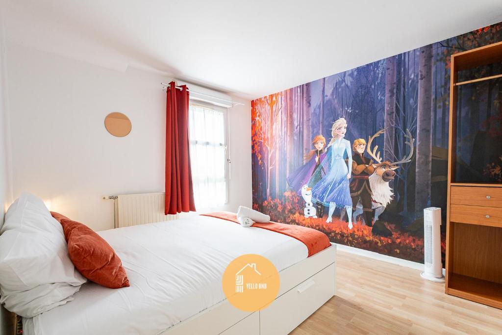 a bedroom with a large painting on the wall at Duplex Le G - Reine des neiges 10 min Disney Paris in Montévrain