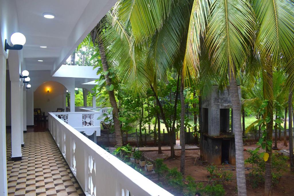 Zahrada ubytování Palm Beach Resort by Yosha Guest