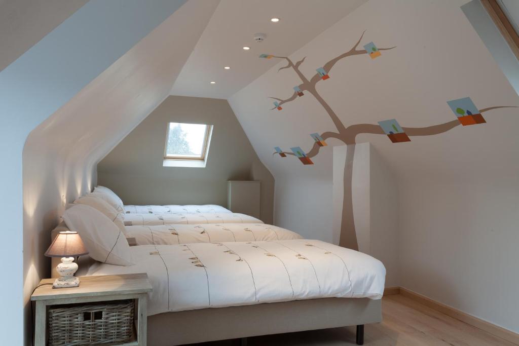 ロンセにあるLuxueus vakantiehuis in hartje Ronse met 7 slaapkamers & badkamersのギャラリーの写真