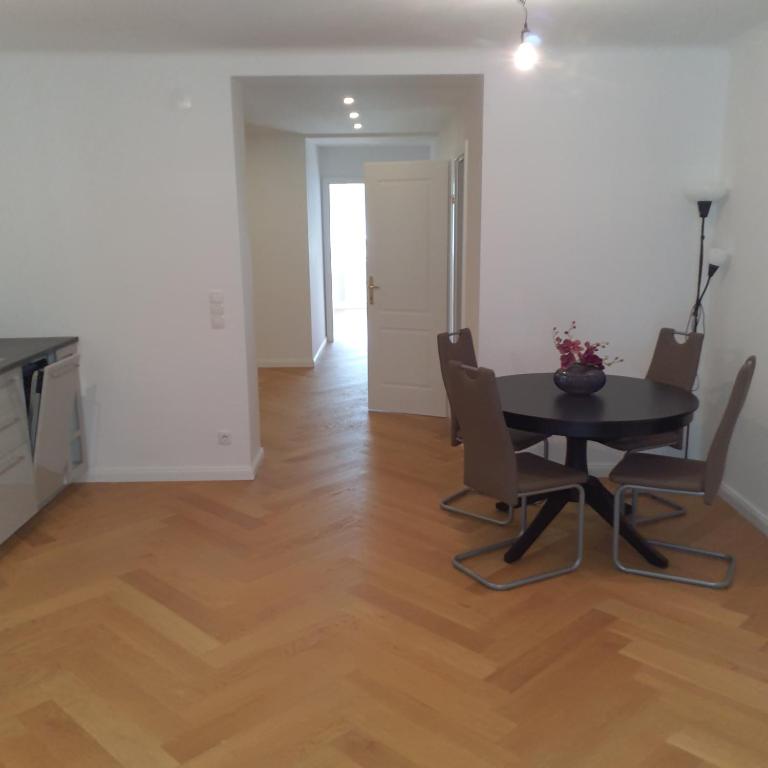 Top Apartment