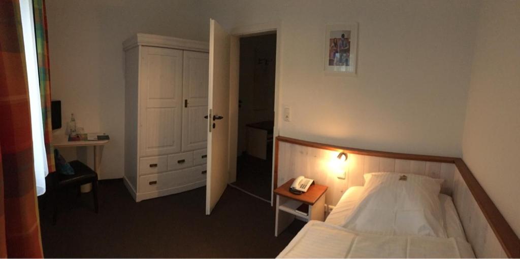 Landhaus Wesermarsch - Family Room (2 Adults + 1 Child)