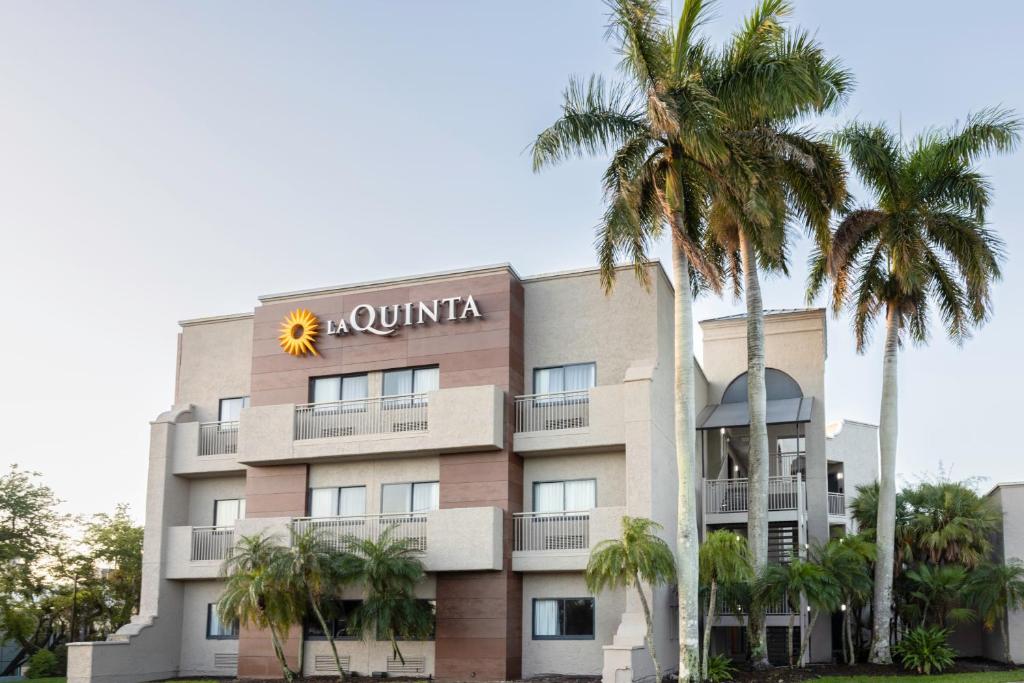 La Quinta by Wyndham Ft. Myers - Sanibel Gateway