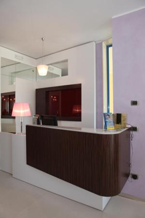 Kuchyň nebo kuchyňský kout v ubytování Hotel Perla Dello Ionio