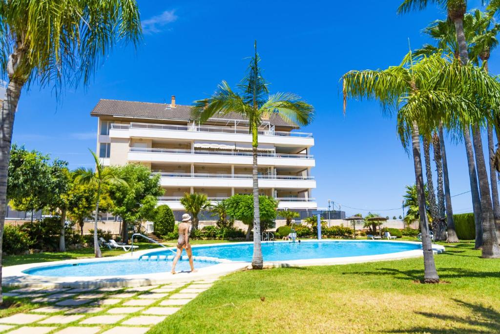 2 BD Apartment Pool Padel Beach
