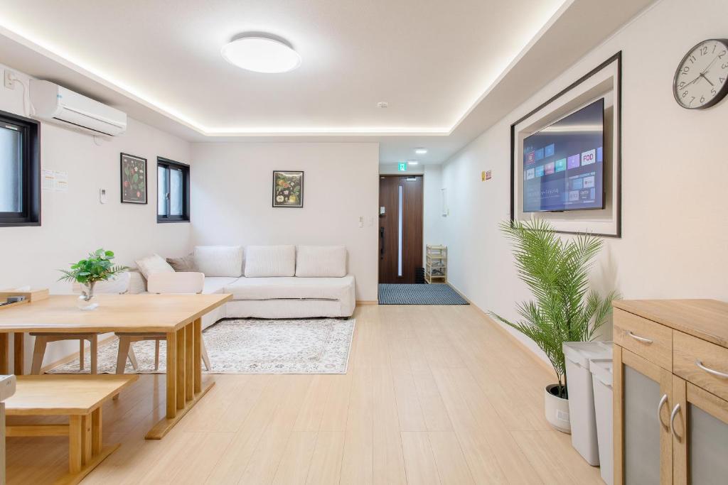 New! Direct access to Namba & KIX 金洲House懿-花园北 通天閣徒歩圏 3階建て一棟貸切 最大14名