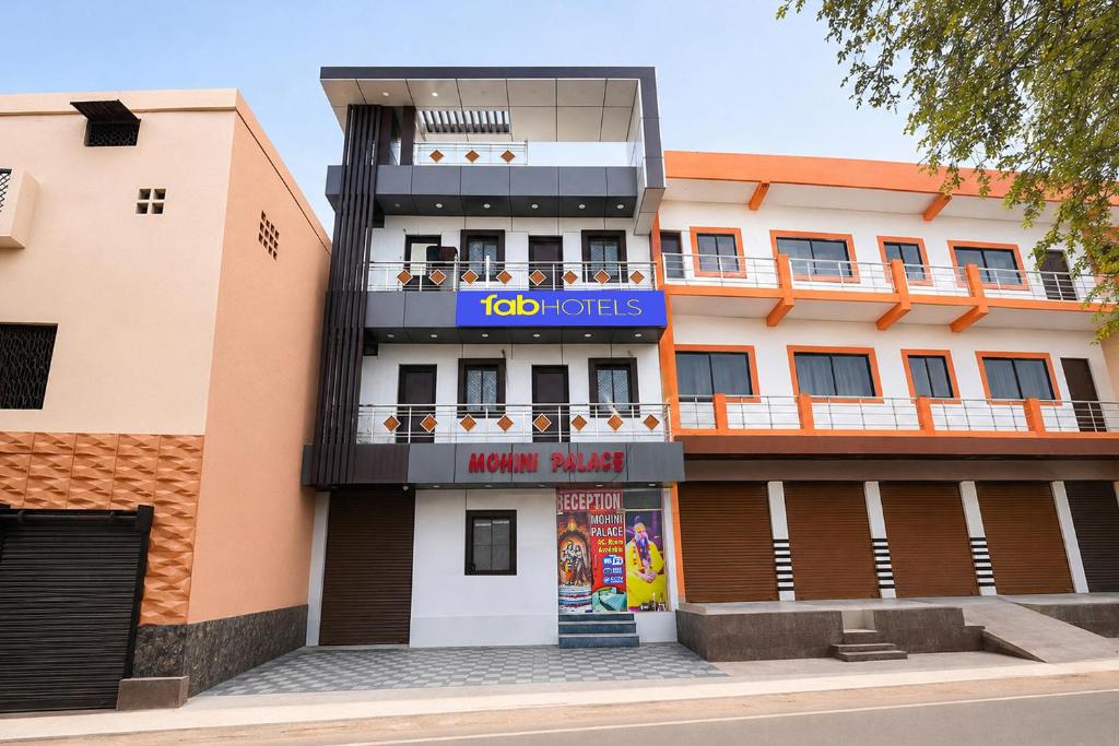 akritkritkritkritkritkritkritkritkritkritkritkritkritkrit inn at FabHotel Mohini Palace in Vrindāvan