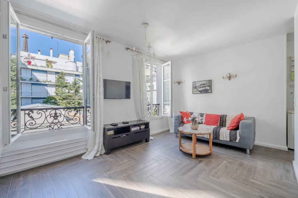 Bright & Central Duplex - Near the Eiffel Tower