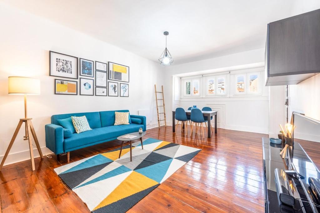 Bright & Central 1 Bedroom Apart.-w/AC+Heating