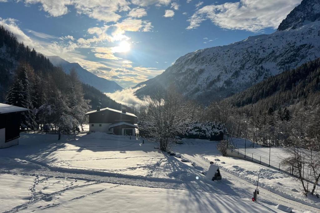 90 m chalet with garden in Chamonix Mont-Blanc
