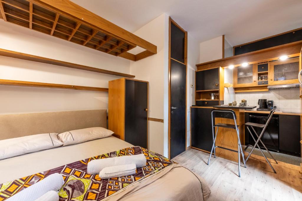 Casa dei Grifi - Historical building central Milan