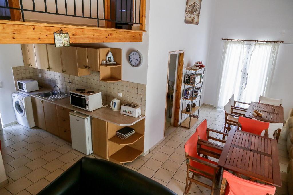 SeaView Apartments - Chalet With Pool View