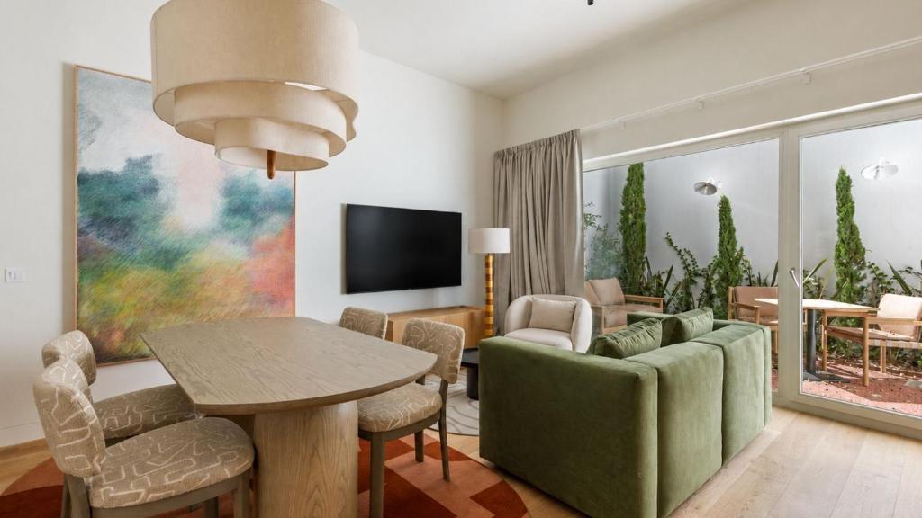 1-bedroom Townhouse with Rooftop in Central Lisbon