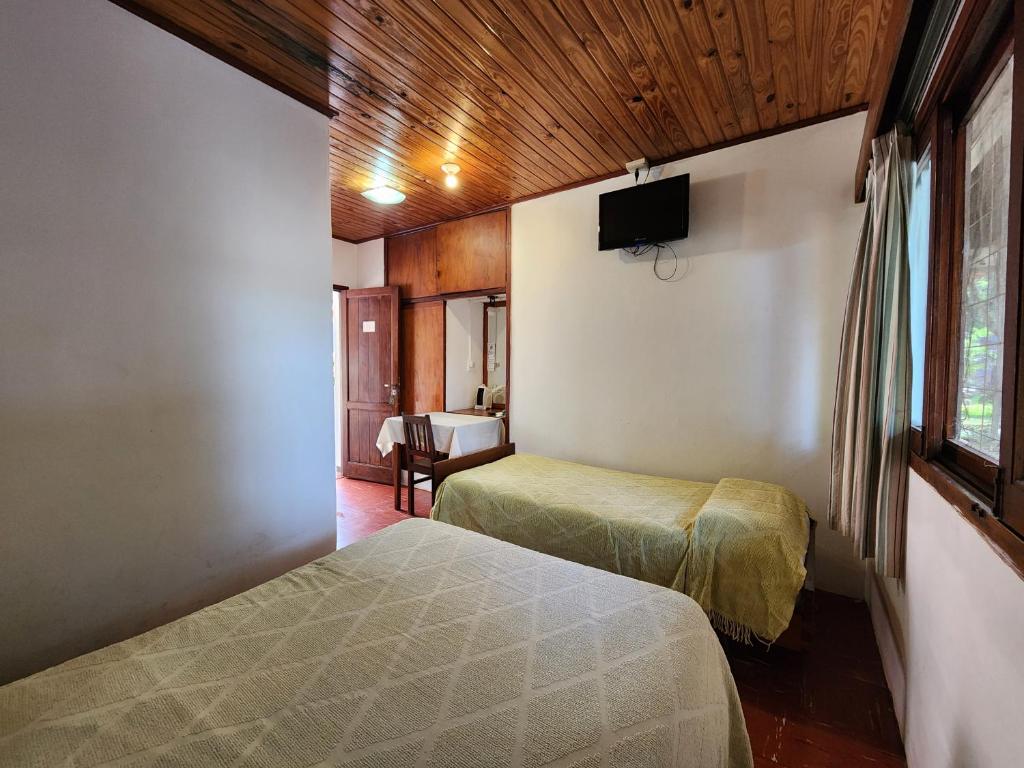 Habitación doble con baño privado
