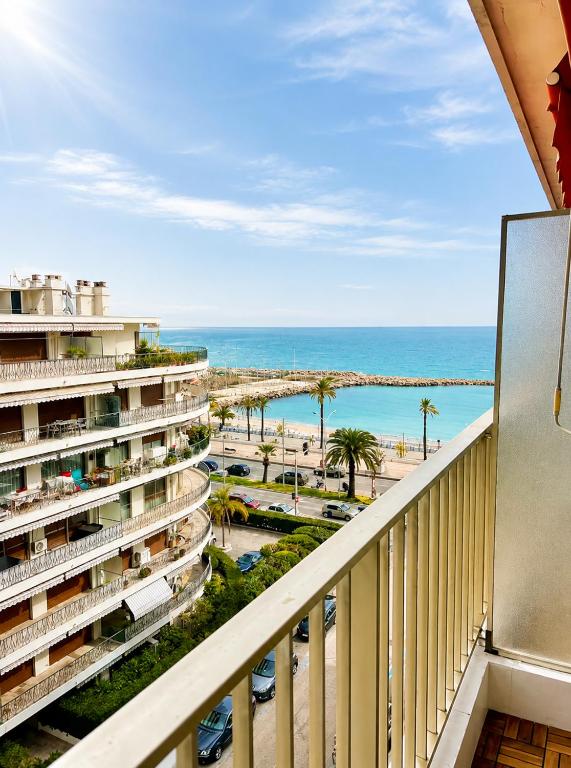 Sea View Apartment - Residence Les Sablettes