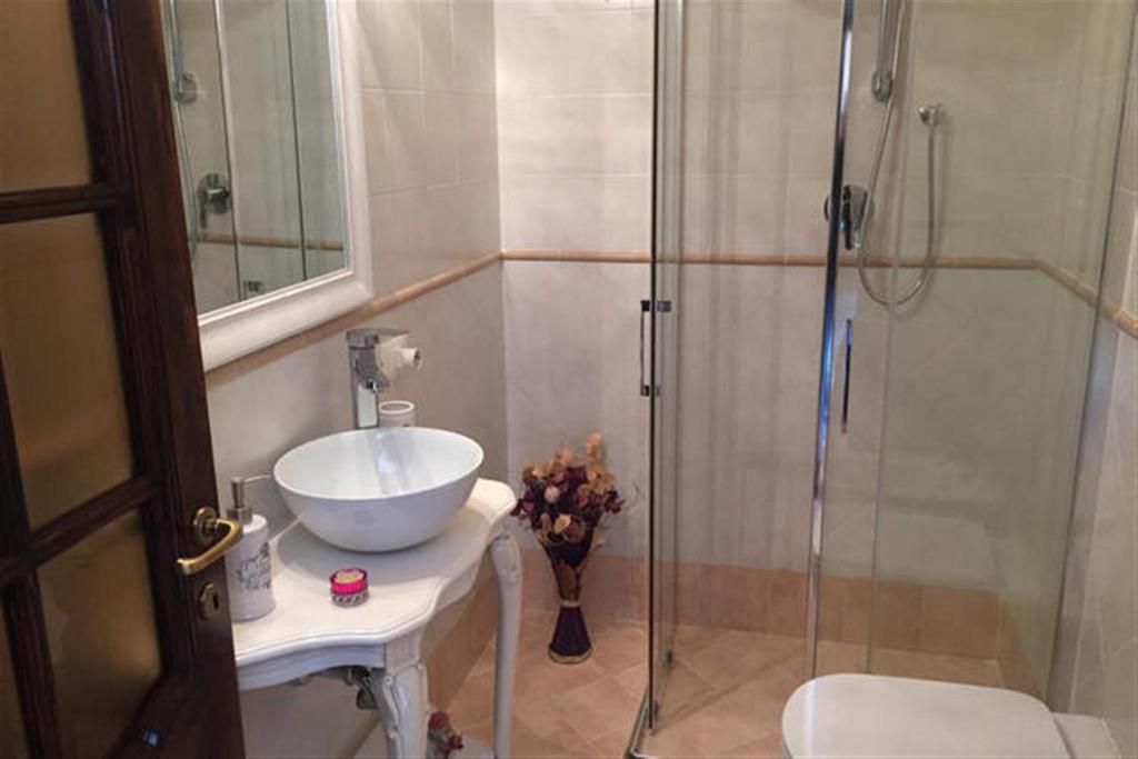 Villa Marco Aurelio - Double Room With Private Bathroom
