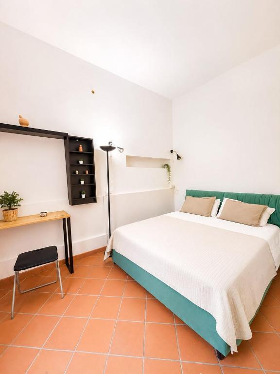 Loft in the Heart of Naples -Privacy -Wifi-Metro-