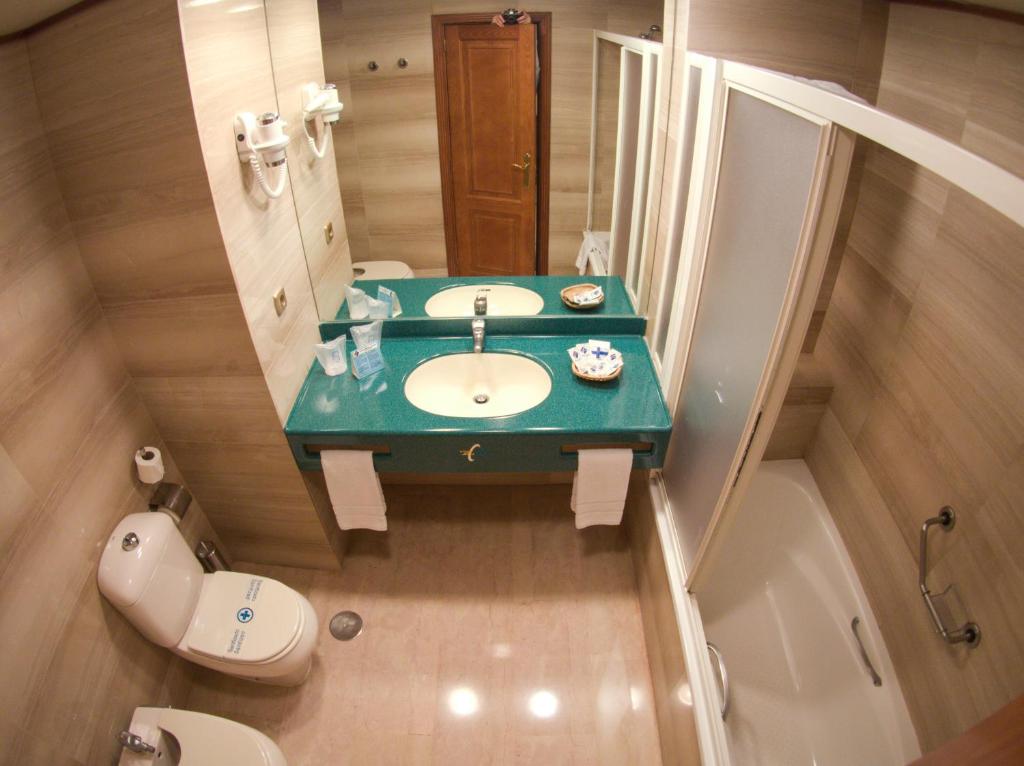 Ванная комната в Hotel Zentral Center - Adults only