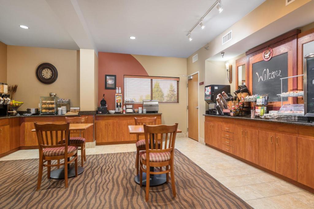 Comfort Inn & Suites Rochester South Mayo Clinic photo