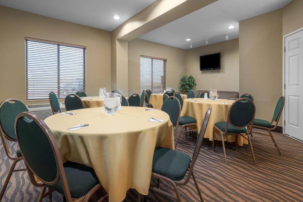 Comfort Inn & Suites Rochester South Mayo Clinic photo