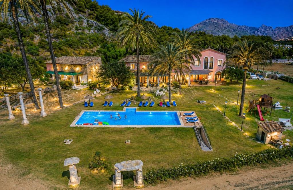 ULLAL - Rural Charm-AGRITOURISM approx 65000 meters PLUS PRIVATE MOUNTAIN villa and Outdoor Adventure Agritourism Apartment EQUIPATED - Private Mountain Path approximately 5 minutes walking from the beach -Ideal for relaxation