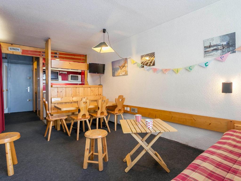 Appartement 6 personnes au centre, balcon, parking, Wifi