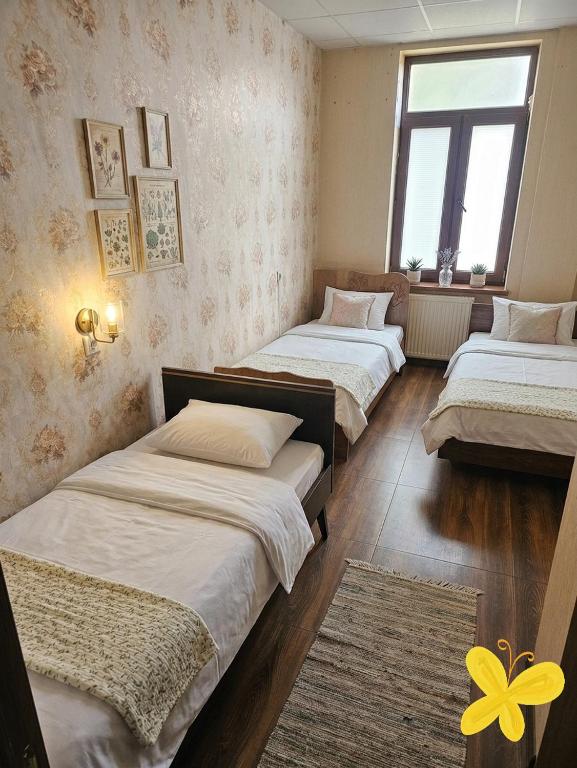 تصویر اتاق‌های SHAMI Hotel&HOSTEL - تصویر ۲