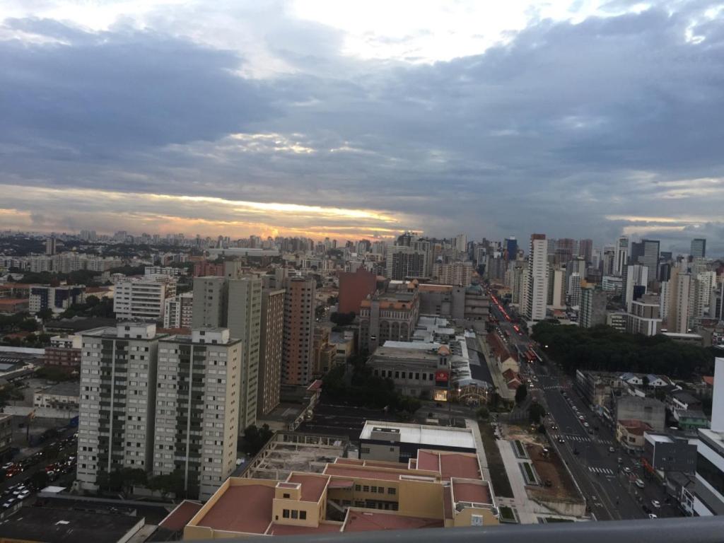  Apartamento decorado e equipado no 27º andar