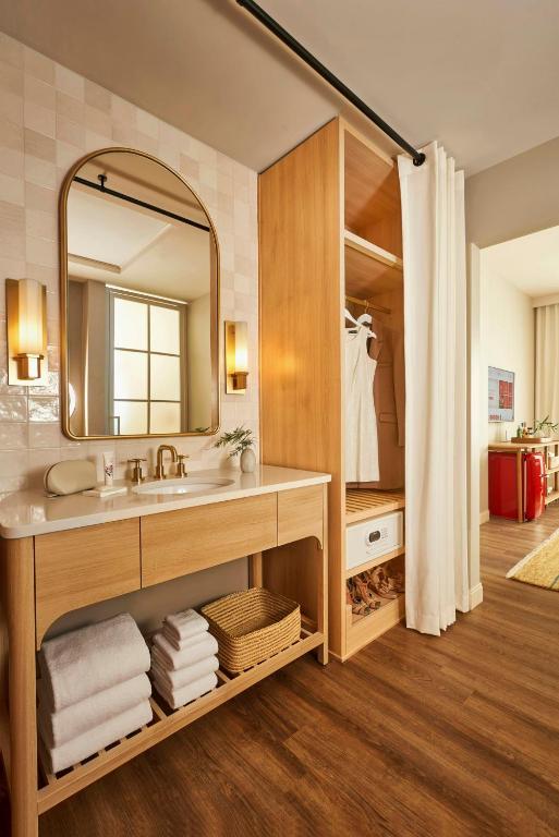 Virgin Hotels Dallas - 