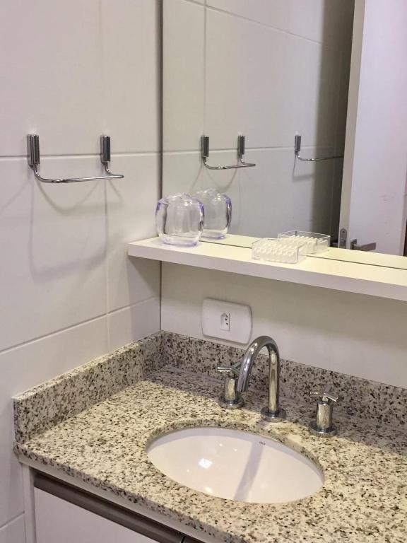  Apartamento decorado e equipado no 27º andar