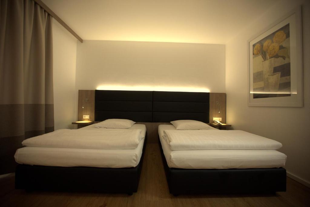 Airport Hotel Walldorf - Twin Room