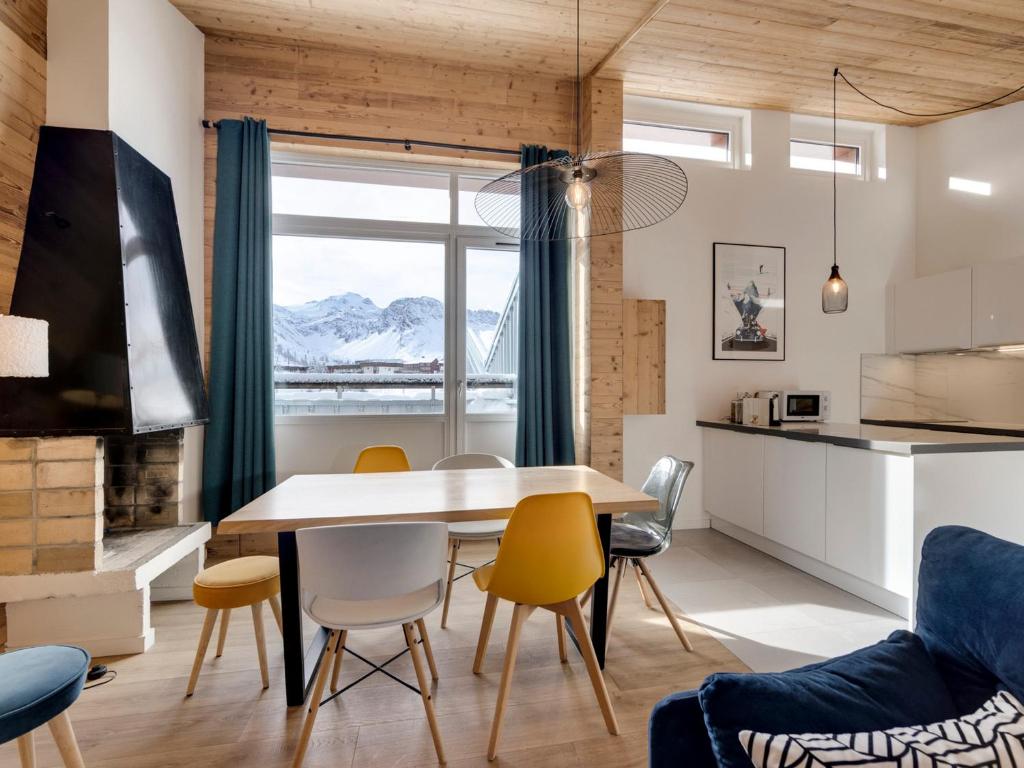 Appartement rénové 3 pièces à Tignes, balcon, proche pistes, WIFI