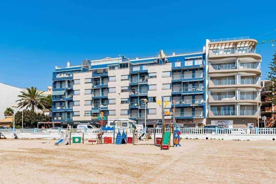 Torrevieja Playa los Locos primera línea del mar