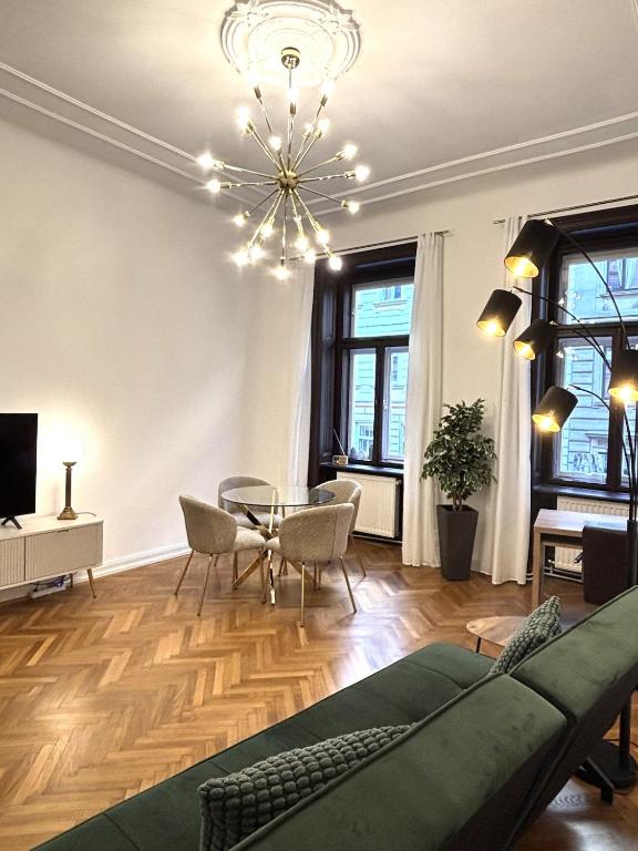 Altbau Juwel - 10 Min zu Fuß zum Schloss Belvedere