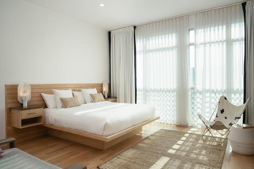 Bungalow Hotel - 