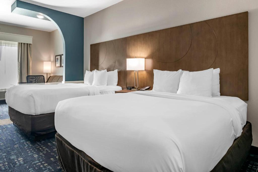 Comfort Suites Fort Lauderdale Airport & Cruise Port - 