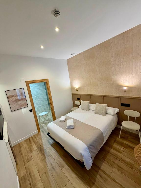 ESTUDIOS BE RELAX Torrejon - Double Room With Private Bathroom
