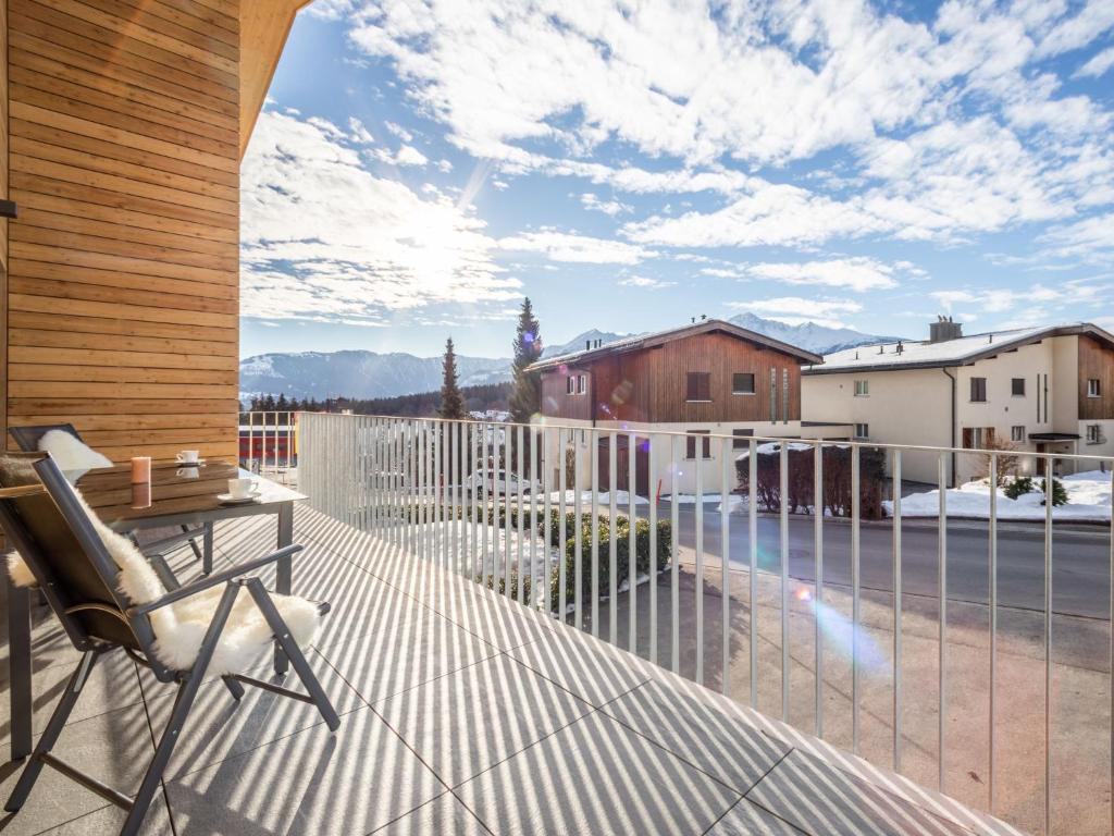 Apartment Majo 5-5 by Interhome