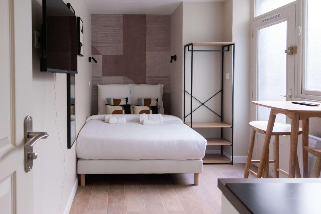 Cozy Parisian studio Opéra