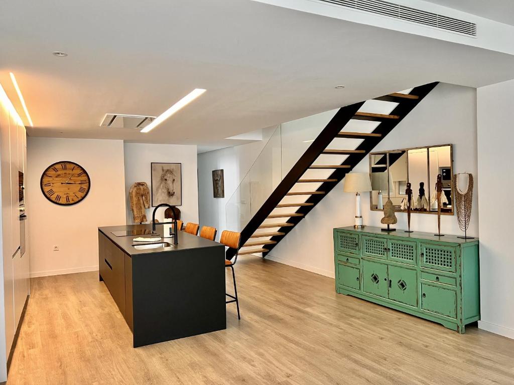 Premium Penthouse Seasonal Rental