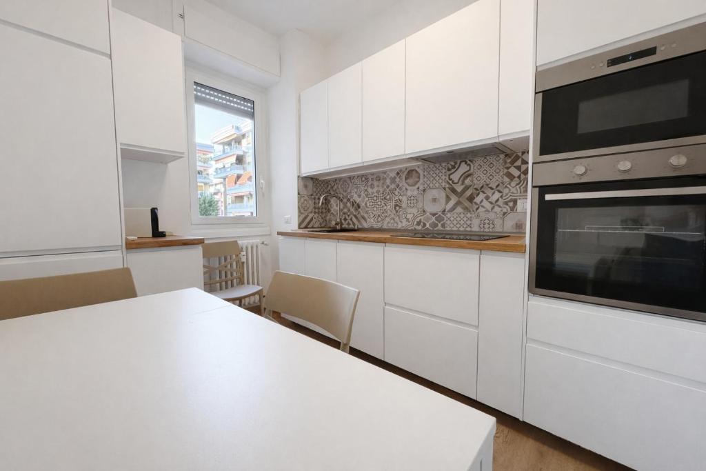 San Siro Luminous Urban Home 3 AC&WiFi