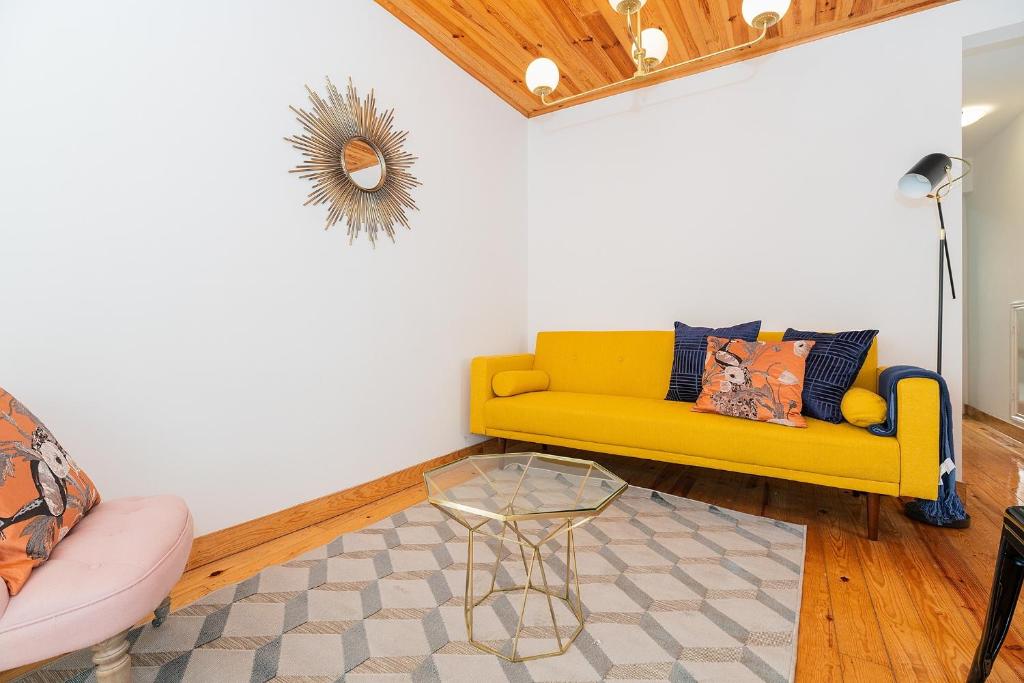 River View 1BDR Apt in Alfama close to tram