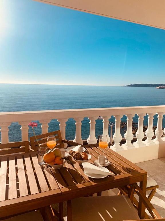 Sea view apartment French Riviera