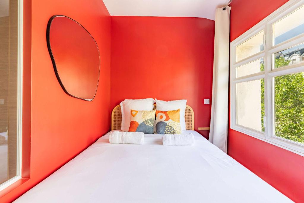 Bright apartment 2 bedrooms & air conditioning Paris 17
