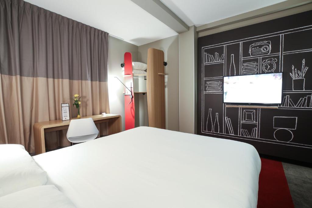 Ibis Niort Est Mendes France - 2